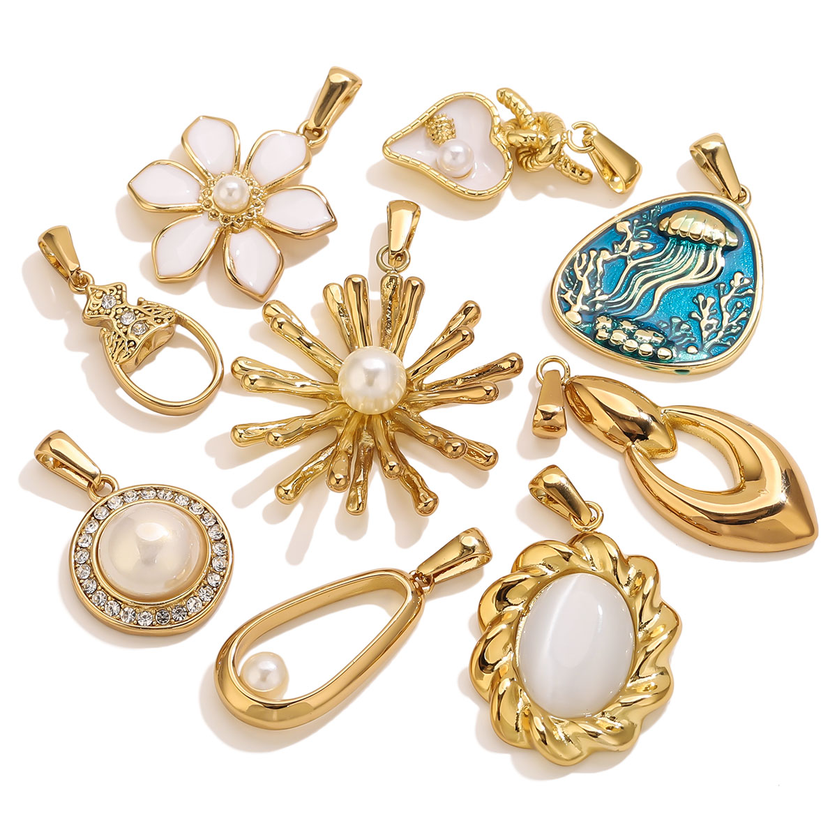 Vintage Fashion Jewelry Necklaces - จี้ดอกไม้สแตนเลสชุบทอง 18K 1 ชิ้น พร้อมจี้รูปหัวใจวินเทจผสมไข่มุก สำหรับทำสร้อยคอ