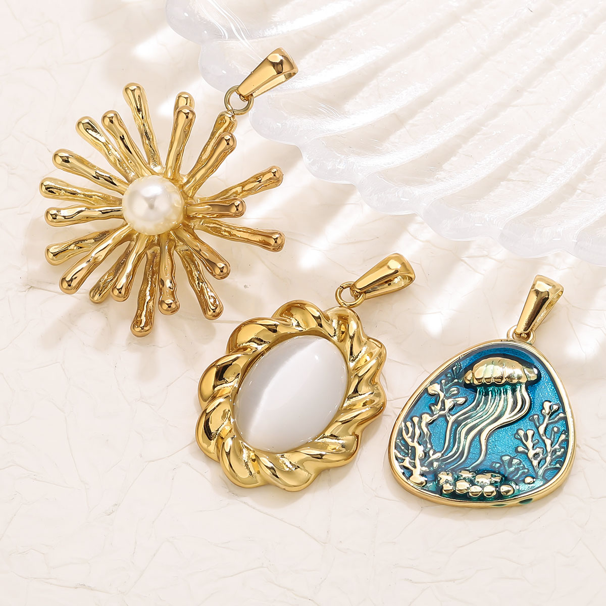 จี้ดอกไม้สแตนเลสชุบทอง 18K 1 ช - Vintage Fashion Jewelry Necklaces บทวิจารณ์และราคา